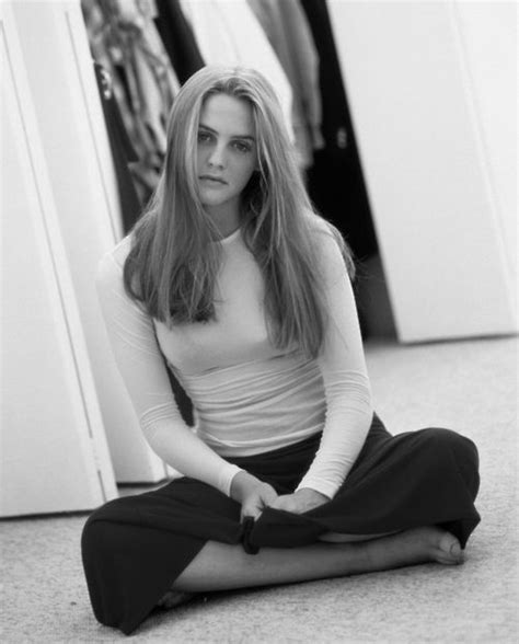  Breaking Stereotypes: Alicia Silverstone's Empowering Message on Body Positivity and Empowering Figure 