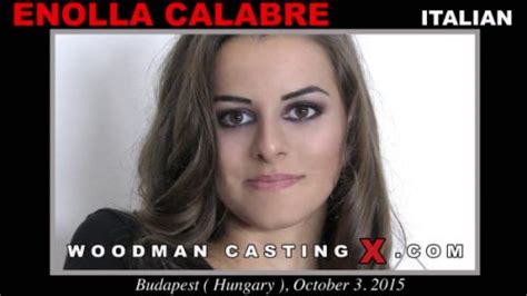  Enolla Calabre: A Rising Star in the Fashion Industry 