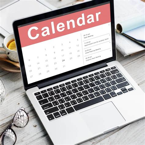  Establishing a Content Calendar and Achieving Consistency 