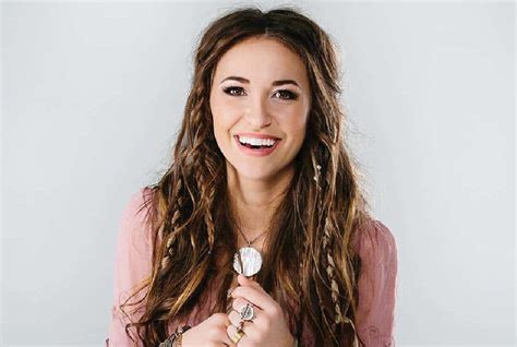 Age, Height, and Figure: Facts about Lauren Daigle's Personal Appearance