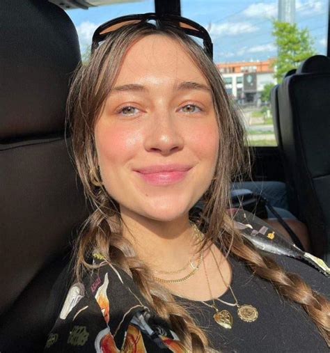 Age: Elsie Hewitt's Journey through the Years