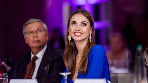 An Insight into Ekaterina Leonova's Achievement and Financial Success