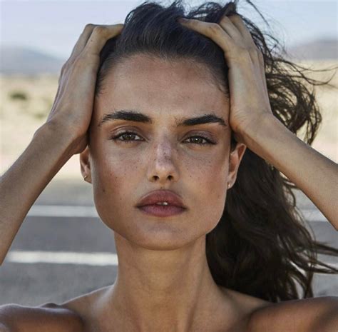 Blanca Padilla's Height: The Measure of Her Vertical Dimension