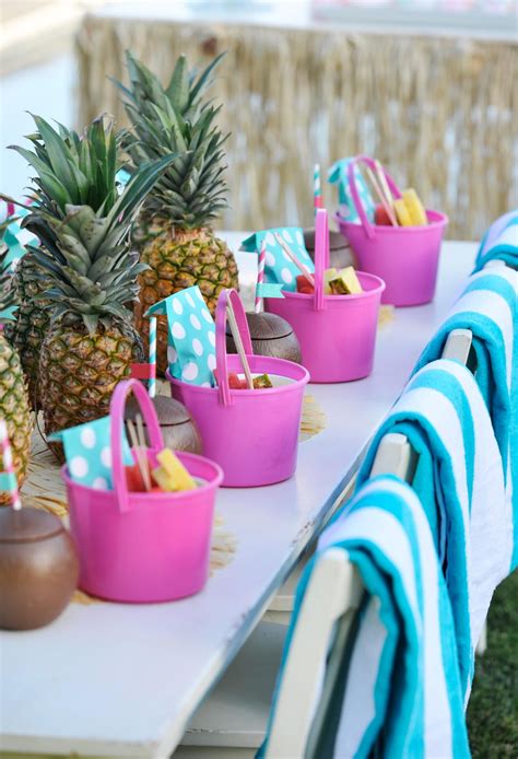 Creating the Perfect Pool Party Ambience: Lighting and Decor Ideas