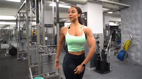 Examining Jackie Carter's Physique and Fitness Routine