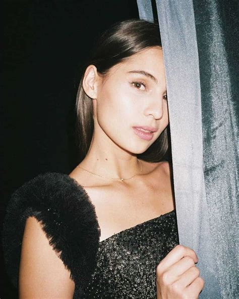 Exploring Jasmine Curtis Smith's Age, Height, and Unrivaled Figure