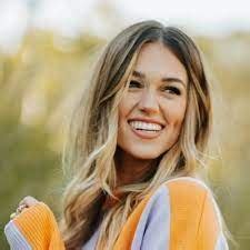 Exploring the Achievements and Influence of Sadie Robertson Huff