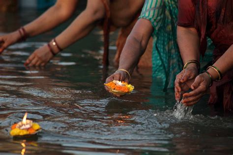 Exploring the Significance of Water Rituals in Hinduism