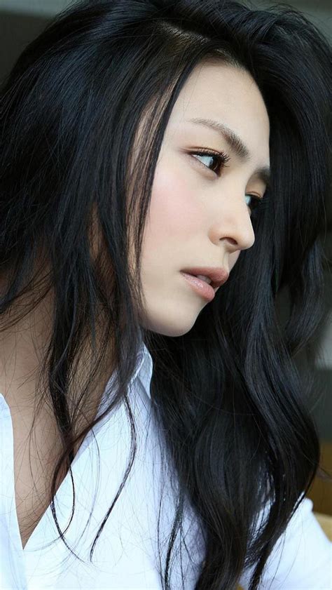 Exploring the Versatility of Yukie Kawamura as a Model and Actress