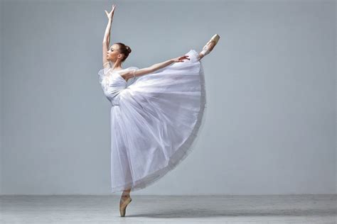 From Ballet to Broadway: Emma Sirus' Impressive Dance Background