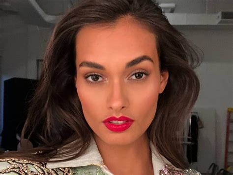 Gizele Oliveira: Beauty, Talent, and Charisma