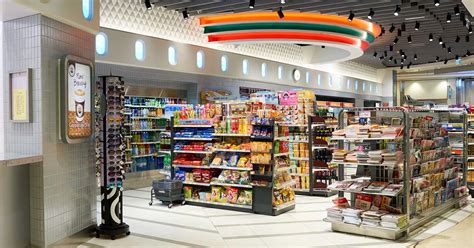 Harnessing the Potential of Convenience Store Dreams for Introspection and Insight
