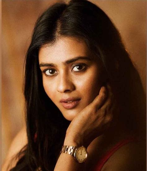 Hebah Patel: A Biography of the Promising Talent