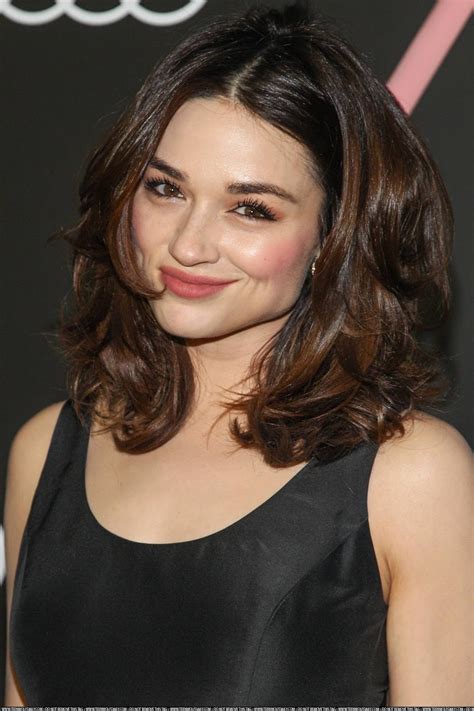 Height, Figure, and Style: Uncovering Crystal Reed's Physical Features