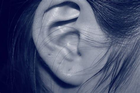 How to Differentiate Dreams of Black Ear Wax from Other Ear-related Dreams