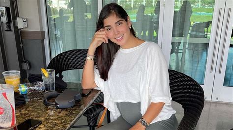 Insight into Andreina Fiallo's physical stature