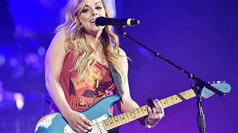 Lindsay Ell: A Rising Star in the Music Industry
