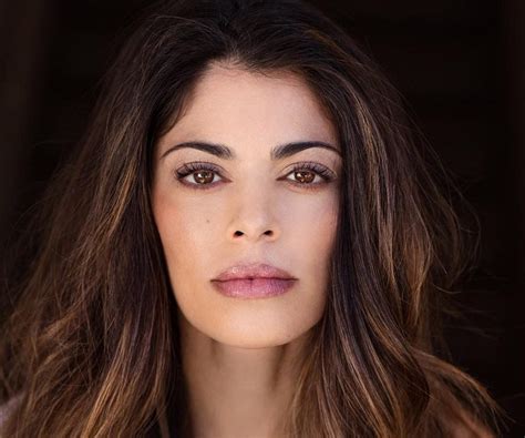 Lindsay Hartley Bio: The Journey of a Multitalented Actress