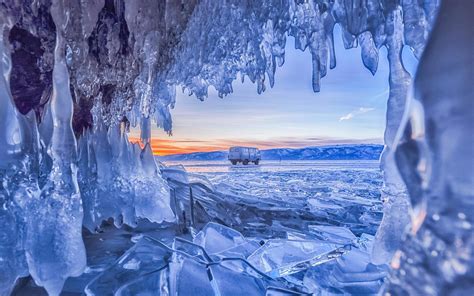 Nature's Artistry: Capturing the Beauty of Frozen Formations