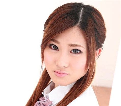Rising Star in the Entertainment Industry: Hitomi Horiguchi's Soaring Success