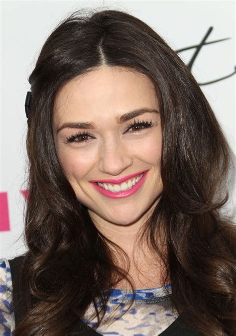 Rising to Fame: Crystal Reed's Breakthrough in the Entertainment Industry