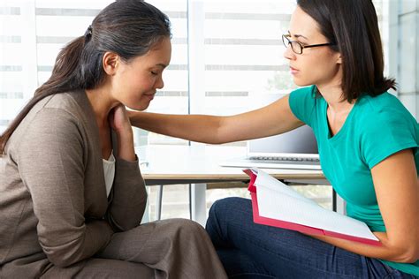 Seeking Professional Help: When and How to Consult a Therapist for Support