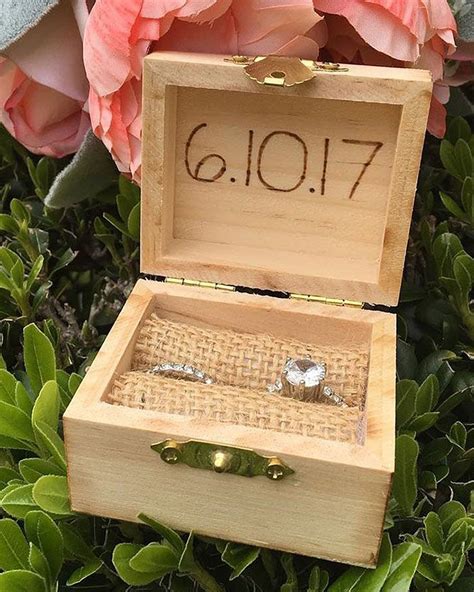 Struggling to Find an Engagement Ring Box for a Nature Lover?
