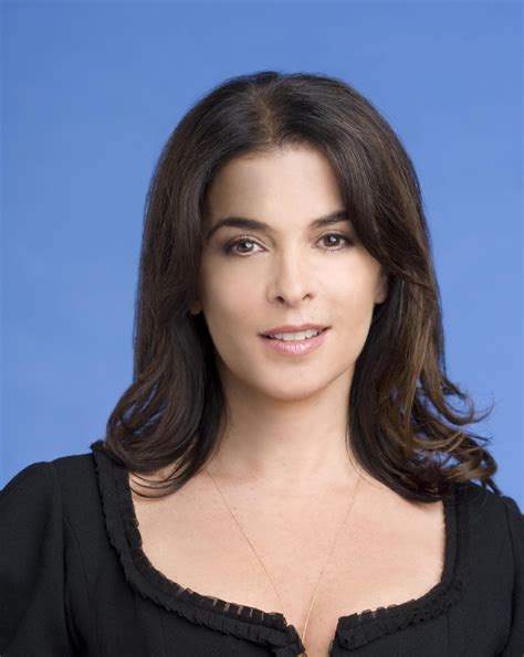 The Early Life and Background of Annabella Sciorra