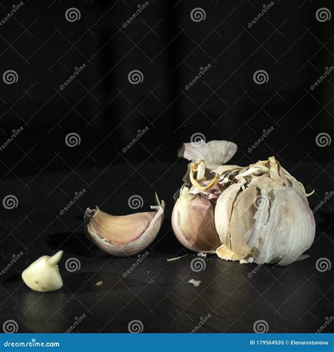 The Fascinating Link between Dreams and Decayed Garlic