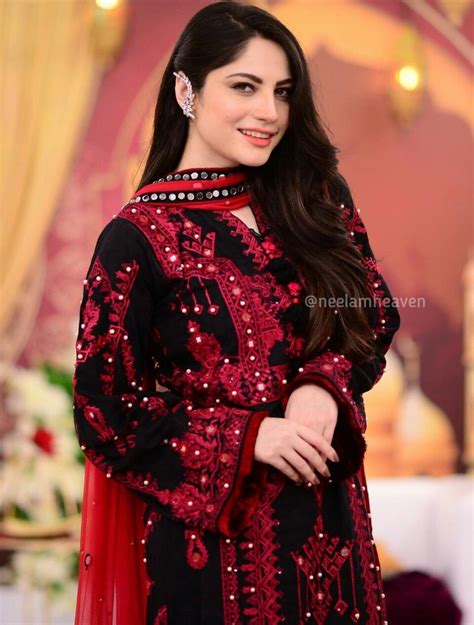 The Impact of Neelam Muneer's Fashion and Style