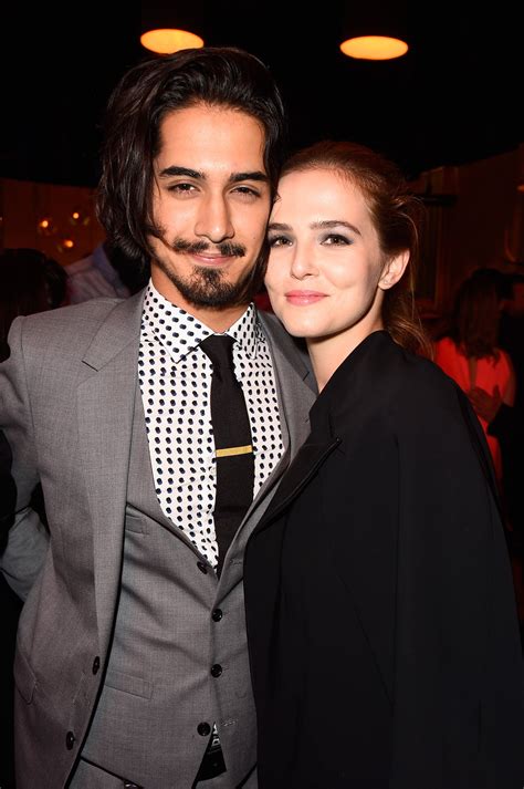 The Incredible Bio of Zoey Deutch: Personal Life and Relationships