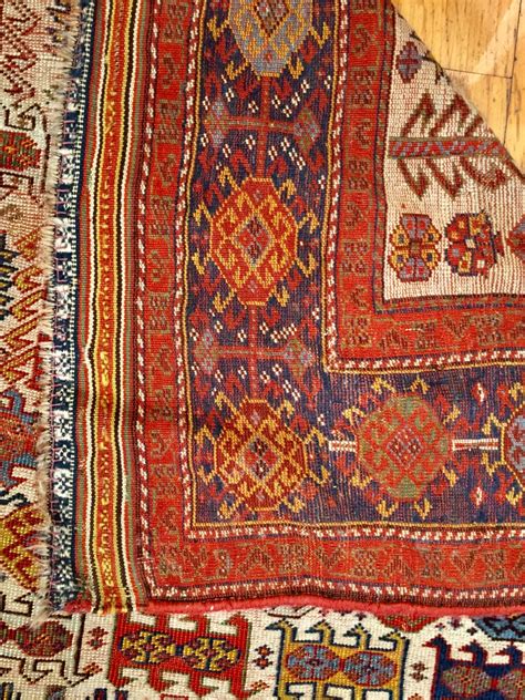The Mastery of Persian Rug Weaving: An Exquisite Exhibition of Artistry
