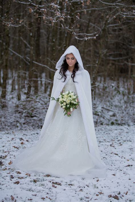The Puzzling Phenomenon of a Snowy Bridal Gown Transmuting to Ebony