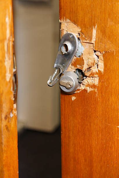The Significance of Dreams Involving Damaged Door Locks