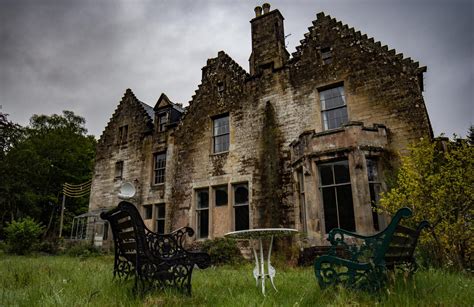 The Solitary Elegance of an Abandoned Historical Residence