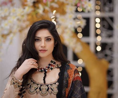 Unveiling Neelam Muneer's Age and Personal Life