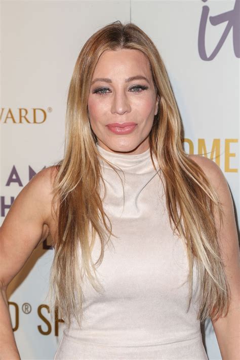Unveiling Taylor Dayne's Figure and Body Measurements