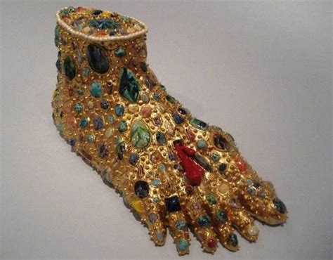 Unveiling the Profound Significance of Dreams Filled with Glass-Encrusted Foot Enigmas