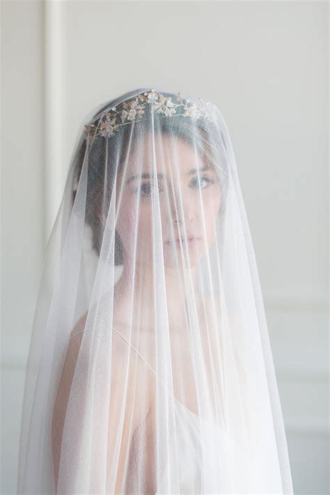 Unveiling the Secrets: Unraveling the Etiquette of Veil Adornments